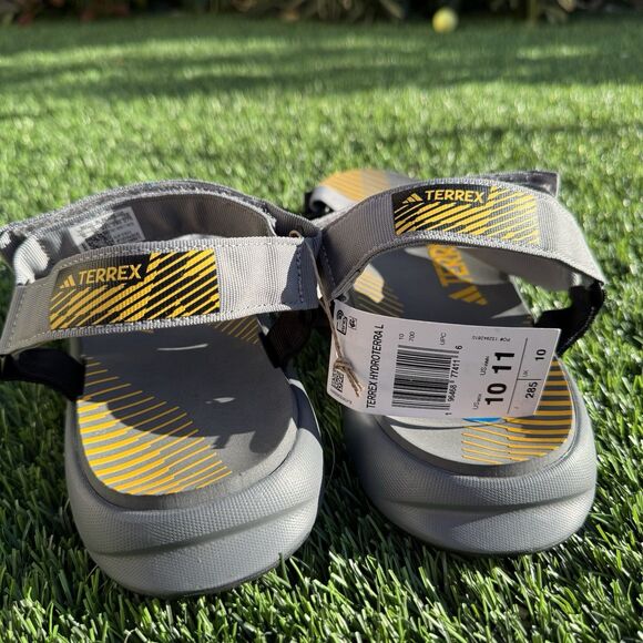 Adidas Terrex Hydroterra Sandals Size Men’s 10 Charcoal Gray with Yellow Stripes